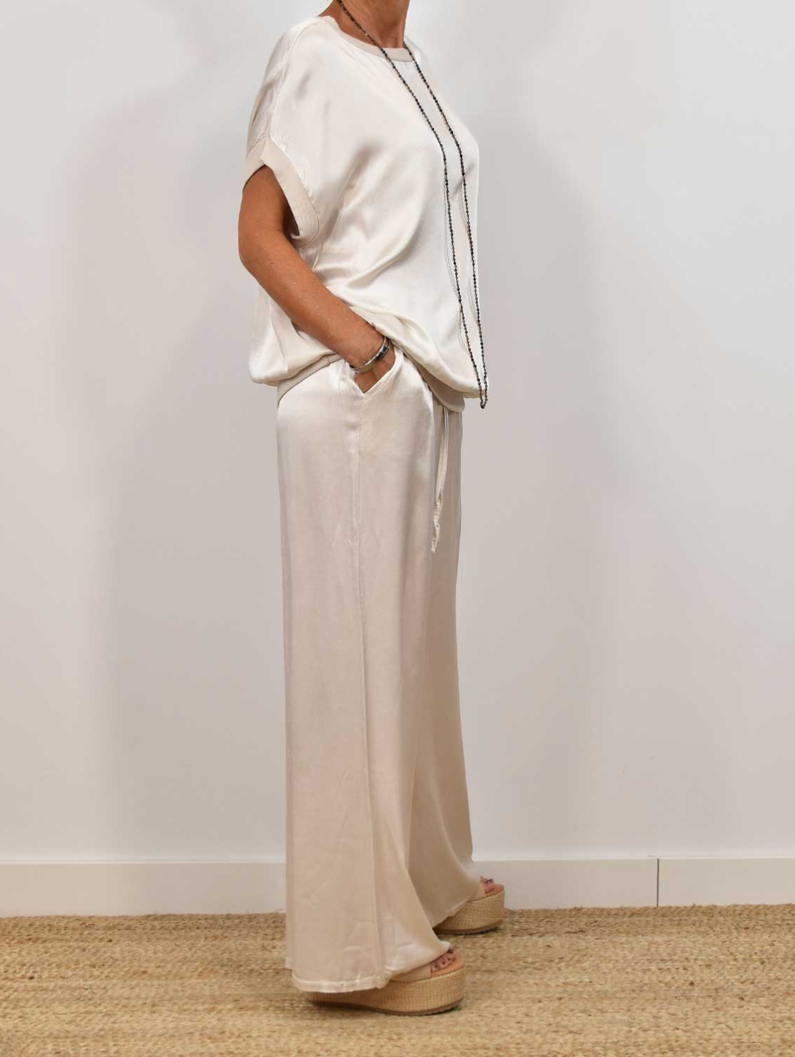 Avina – Refined Two-Piece Set
