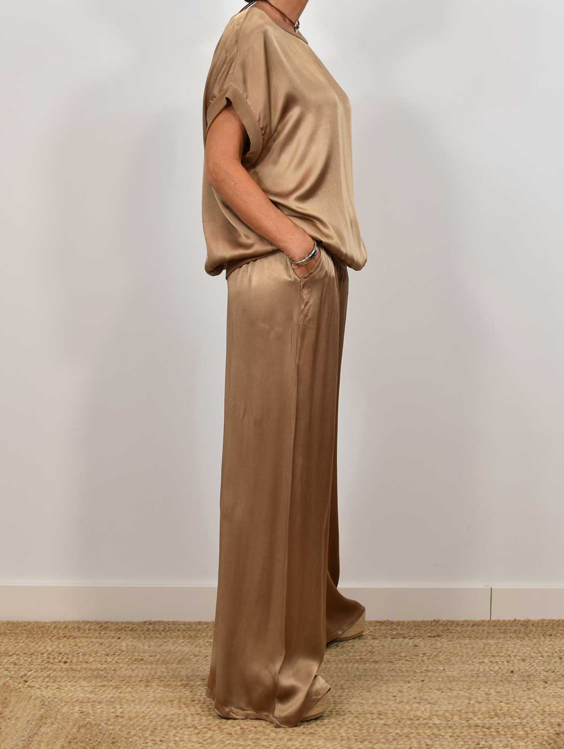 Avina – Refined Two-Piece Set