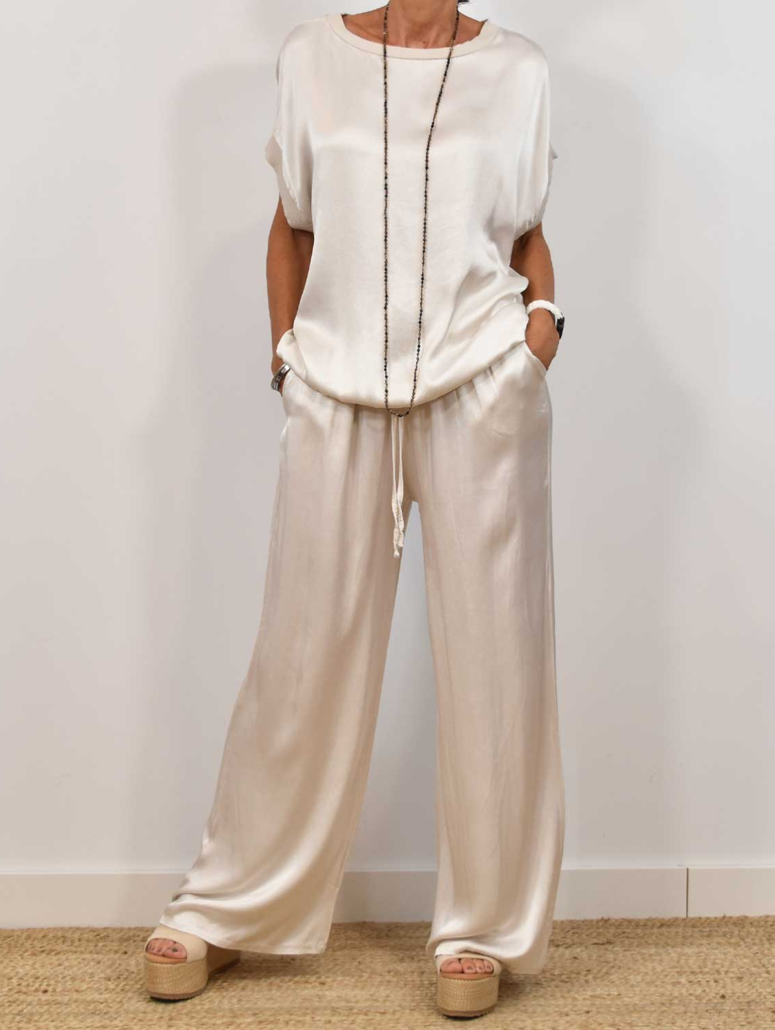 Avina – Refined Two-Piece Set