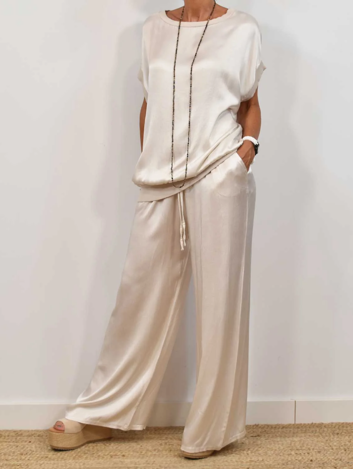 Avina – Refined Two-Piece Set