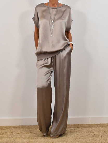 Avina – Refined Two-Piece Set