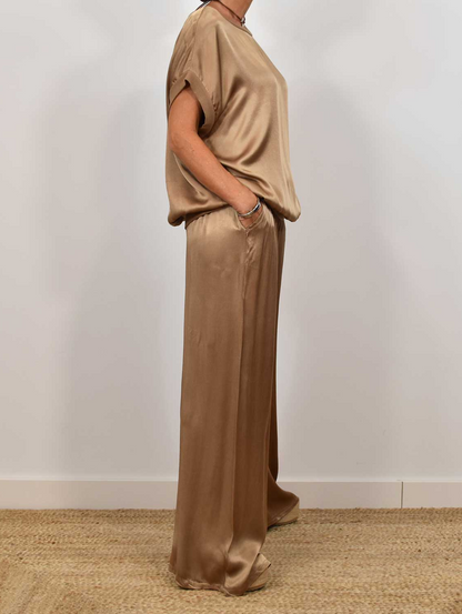 Avina – Refined Two-Piece Set