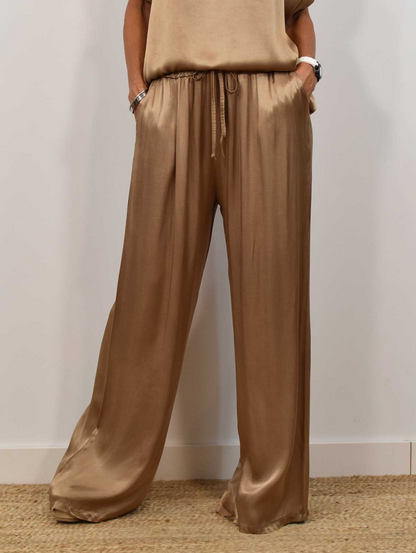 Avina – Refined Two-Piece Set