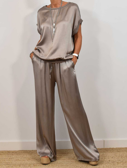 Avina – Refined Two-Piece Set